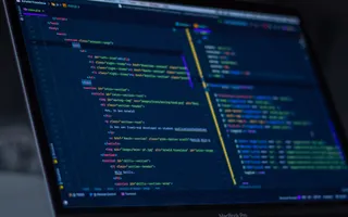 Andrej Karpathyが提唱したVibe Codingとは何か？従来の開発との違い、実践方法、向いているプロジェクト、注意点、おすすめツールをわかりやすく解説します。